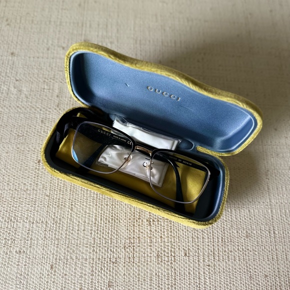 GUCCI Reading Glasses black and gold - Picture 3 of 5